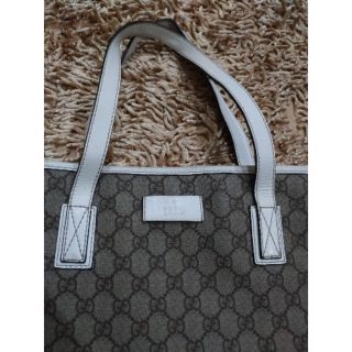 Gucci กระเป๋า  211137สีเบจ  ivory shoulder bag แท้