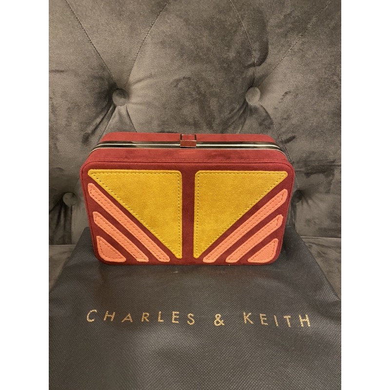 Charles&Keith ส่งต่อ กระเป๋าคลัช สวยหรู ถอดสายโซ่ได้💯