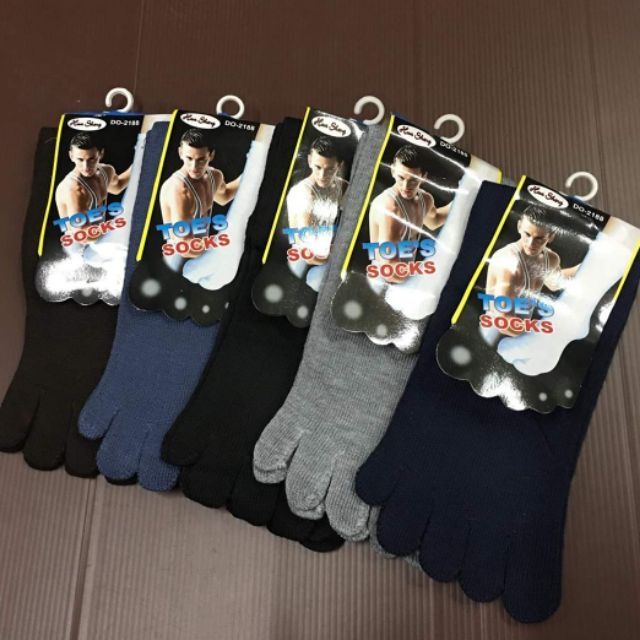 ถุงเท้ามีนิ้ว สีพื้น 1คุ่ 19บาท