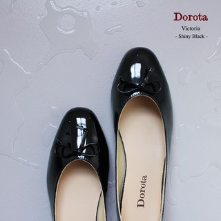 Dorota รองเท้าบัลเล่ห์ รุ่น Victoria สี  Shiny Black (รองเท้าส้นแบน/รองเท้าหุ้มส้น/รองเท้าคัทชู)