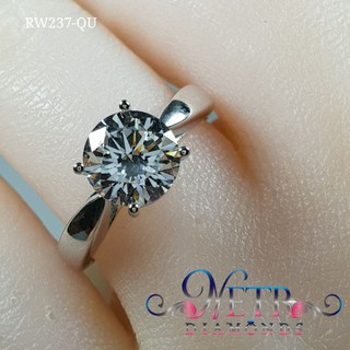 แหวนเพชร 3 กะรัต น้ำ 97 เพชรเลียนแบบเพชรแท้ ทำจาก เพชร CZ, Cubic Zirconia หรือ เพชรโคลนนิ่ง ทำจากแร่สังเคราะห์ CZ