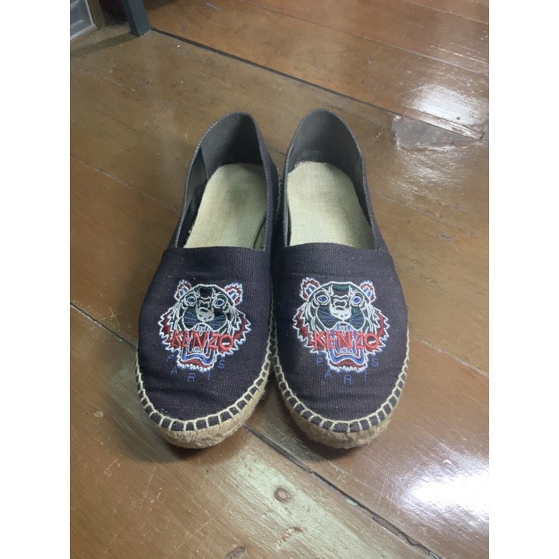 รองเท้า KENZO ของแท้ สีน้ำเงิน ไซส์40 สภาพ60%