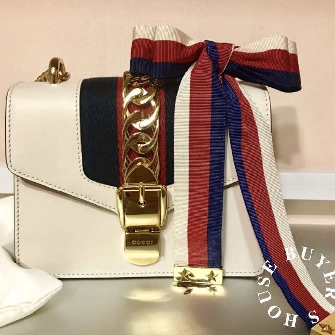 Gucci Sylvie Leather Mini Bag NANO กระเป๋าสะพายไหล่สีขาว
