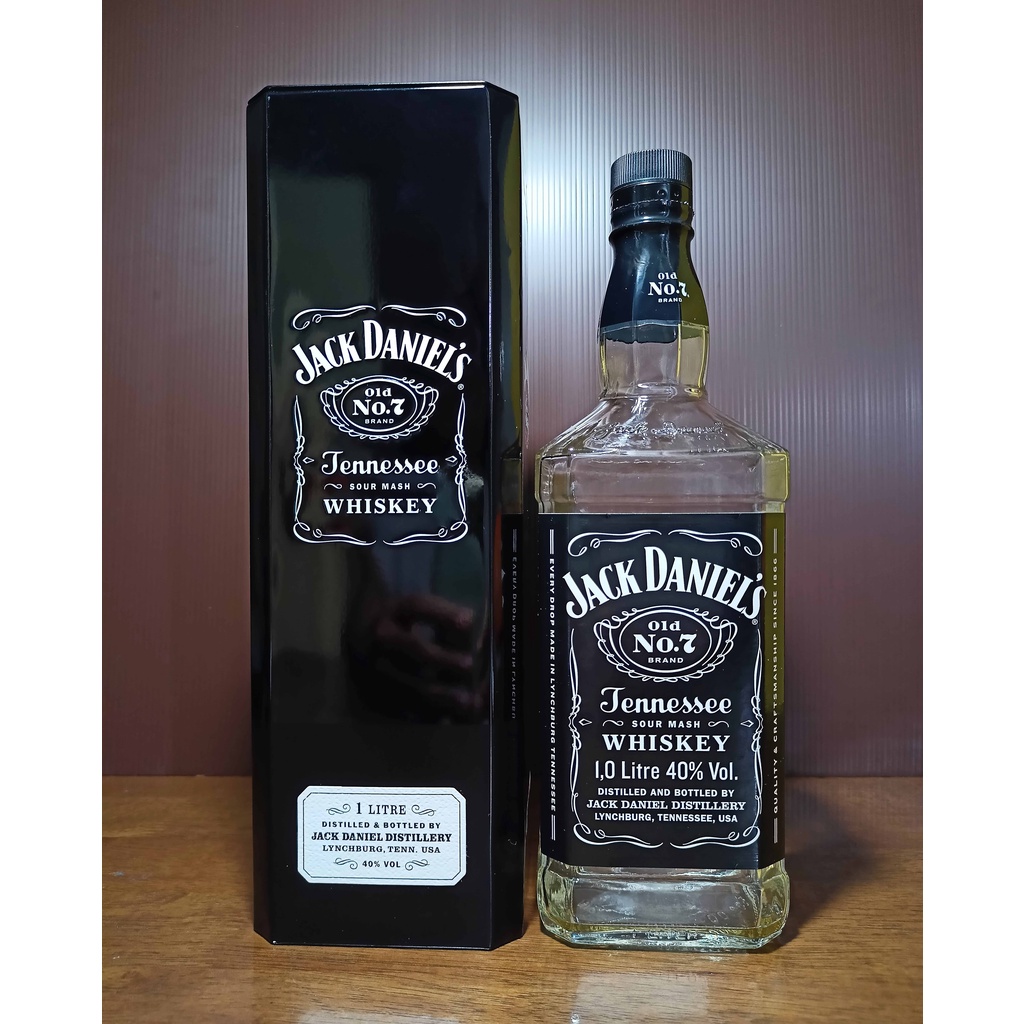 Used Jack Daniels Tennessee No. 7 ขวดเหล้า ขนาด 1 ลิตร + กล่อง (หายาก)