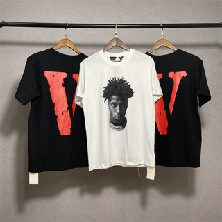 [S-5XL]♘❈VLONE x YoungBoy คนดังร่วมเช่น Reaper s Child big V แขนสั้นเสื้อยืด hip-hop หลวมยืด.สบาย.รัก