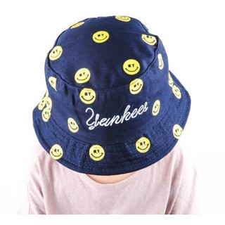 หมวก smiley yankeeสีกรมดำเล่นลาย สมายลี่ สตรีท