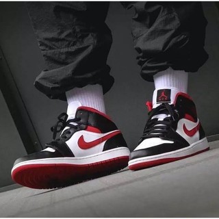 Nike Air Jordan 1 Retro Mid Metallic Gym Red**สอบถามไซส์ก่อนสั่งซื้อทุกครั้งนะครับ**