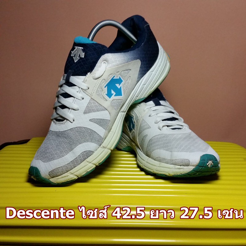 DESCENTE มือสอง ของแท้ ไซส์ 42.5 ยาว 27.5 เซน สภาพสวยๆ (รองเท้าดีเซนเต้ รุ่น เบอร์ ขนาด ไซต์ ไซร์ สภ