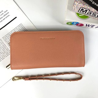 กระเป๋าสตางค์ CHARLES &amp; KEITH Long Wristlet Wallet