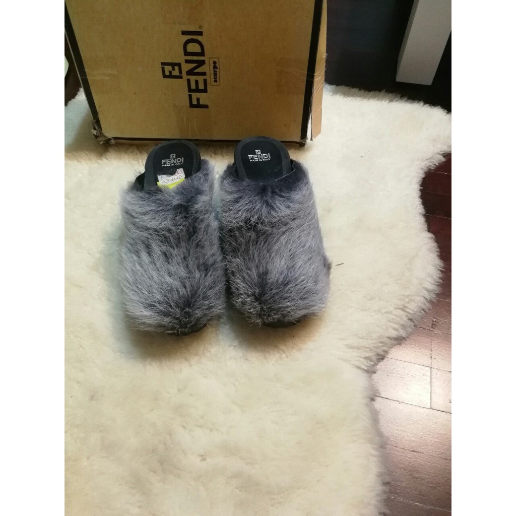 New Fendi mink fur slipper shoes authentic 100%