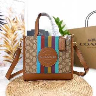 COACH DEMPSEY TOTE 22 IN SIGNATURE JACQUARD WITH STRIPE AND COACH PATCHH