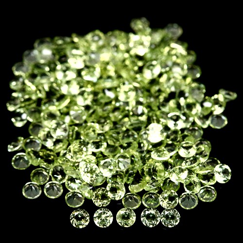 พลอยเพอริดอท (Peridot) ไซด์ 1.7 มม.ขั้นต่ำ 1 กะรัต (15347)