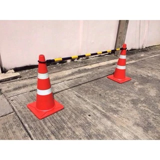 กรวยจราจร (Traffic cone) EVA สูง 70 ซม.แข็งแรง ทนทาน รถเหยียบไม่แตก รับทำสติกเกอร์กรวย