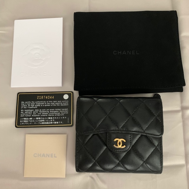 Chanel Wallet holo21