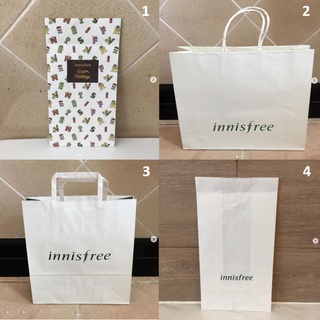 ถุงกระดาษ แบรนด์ Innisfree ใบเล็ก ใบใหญ่ ลายรุ่นใหม่ green holiday เป็นทรงสูง ถุง ของแท้ แน่นอน รับประกัน ส่งต่อราคาเบาๆ