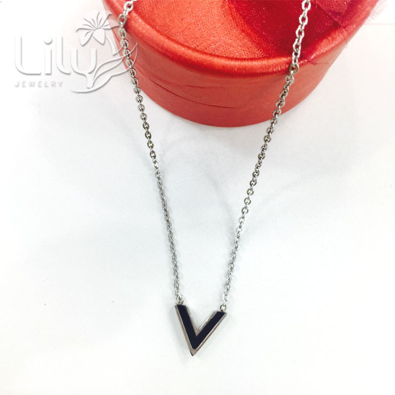 สร้อยคอไทเทเนียม - สีดํา V-DC103