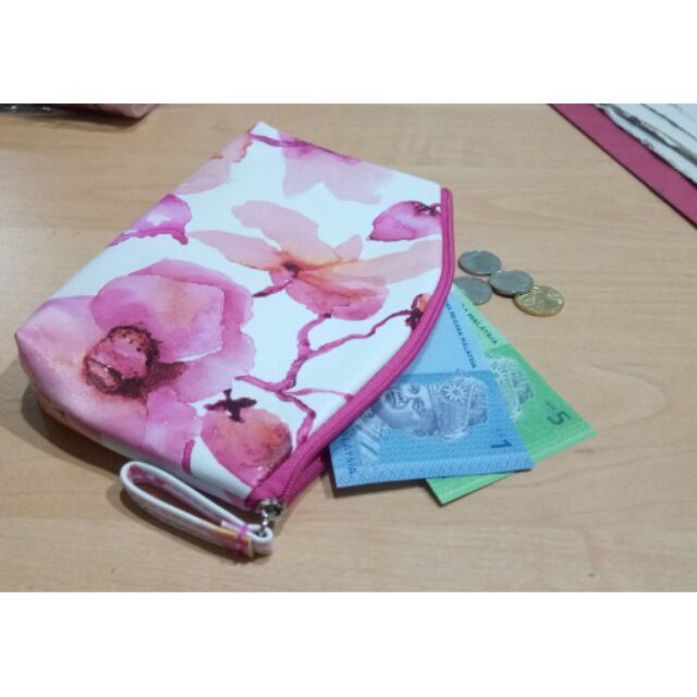 กระเป๋าดอกไม้ Avon Florina