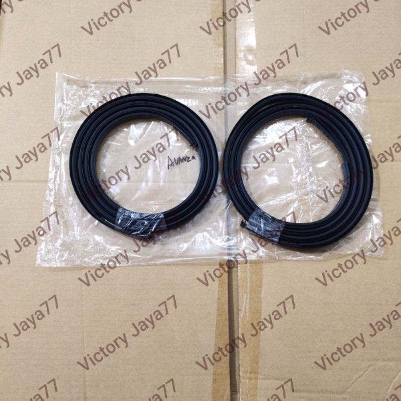รายการการปั้นหลังคายางด้านข้างหยดหลังคา Avanza Xenia Original 1 Pc