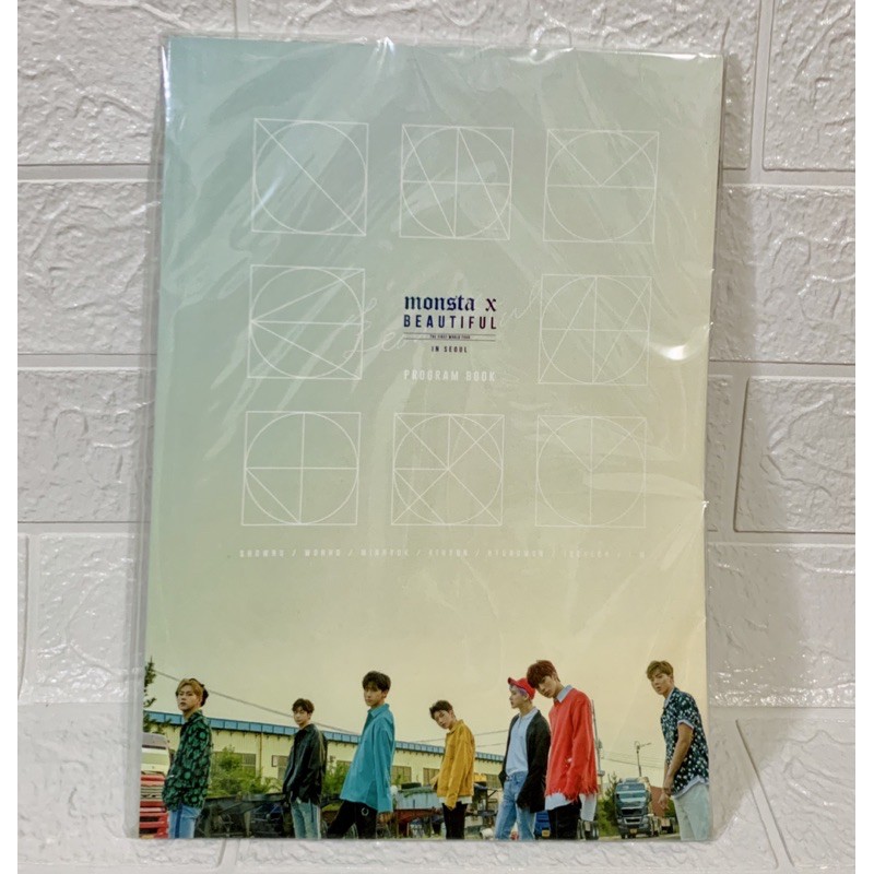 หนังสือโปรแกรม Monsta X Beautiful in Seoul - สินค้าคอนเสิร์ตอย่างเป็นทางการ