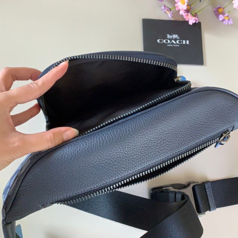  (สด-ผ่อน) คาดอก ลายซีคาดแถบฟ้า Coach C5386 Thompson Belt Bag In Signature Jacquard With Varsity Stripe #4