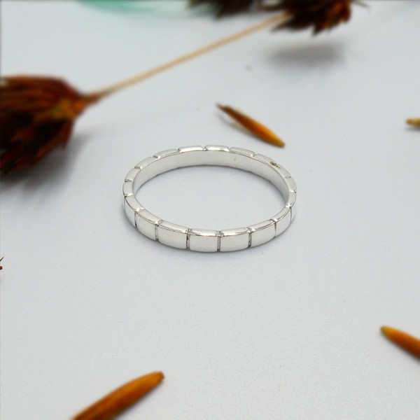 แหวนเงินแท้92.5% ลายสี่เหลี่ยมเส้นขวาง สไต์มินิมอล ดีไซน์เก๋ๆ : E-V-Rec2.6