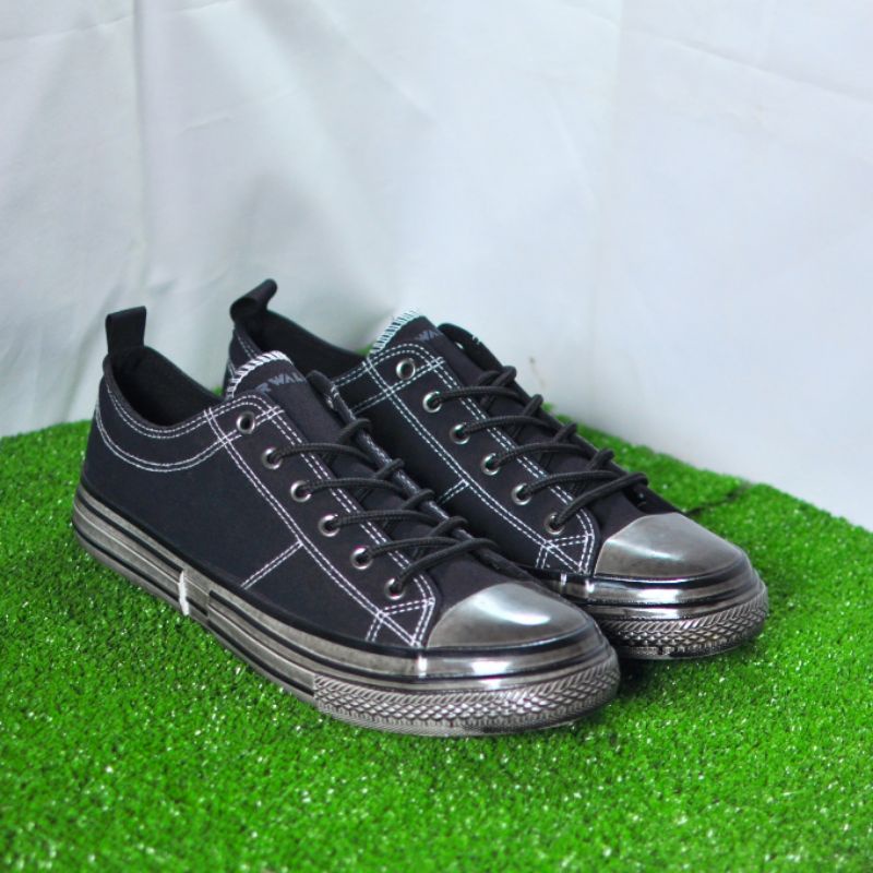 รองเท้าลําลอง Black Airwalk Mincho ดั้งเดิม