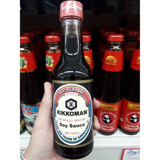 Kikkoman Naturally Brewed Soy Sauce คิคโคแมน ซอสถั่วเหลือง 250 มล.ซอสชนิดเข้มข้น รสชาติ : เข้มข้นติดลิ้น