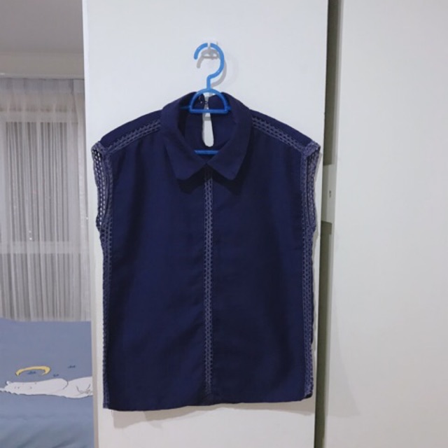 Shop kawi เสื้อแขนกุด แอบsexy ตรงกลาง อก32”