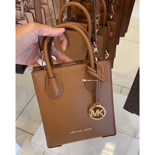 (ผ่อน0%) กระเป๋าสะพายข้าง Michael Kors Mercer Extra Small Pebbled Leather Crossbody Bag  35S1GM9T0L หนังแท้ สีน้ำตาล