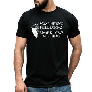 เสื้อยืดสีขาวเสื้อยืด พิมพ์ลาย Game Of Thrones Quote Wolf Raven Hodor Got Show สวมใส่สบาย สไตล์สปอร์ต สําหรับผู้ชายS-4XL