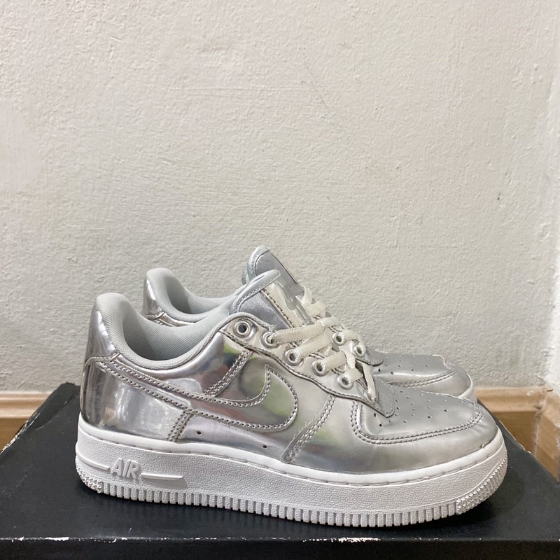 Nike air force1 silver 35.5มือสอง