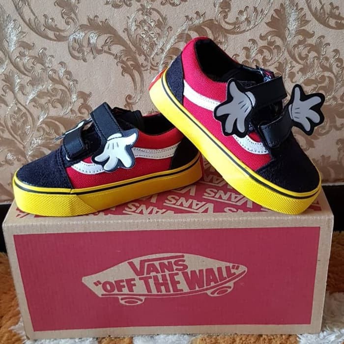 Vans Oldskool Velcro x Disney Mickey Mouse รองเท้าเด็กสีแดง