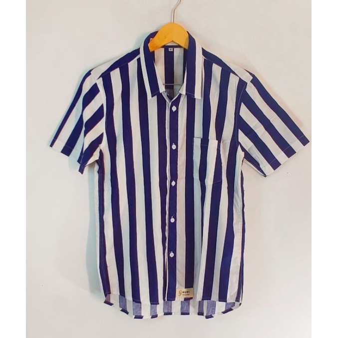 เสื้อเชิ้ตลาย KEMEJA Gumi