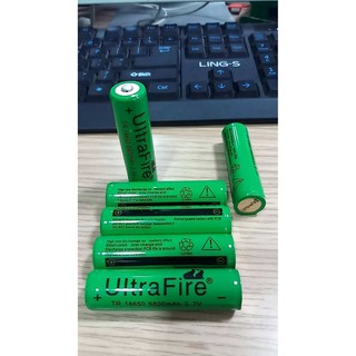 ถ่านชาร์จ Ultrafire 18650 3.7V ความจุ 6800mAh.(สีเขียวเข้ม) แถมฟรี แท่นชาร์จถ่าน สำหรับถ่าน 2 ก้อน ครอบจักรวาล 100-240V