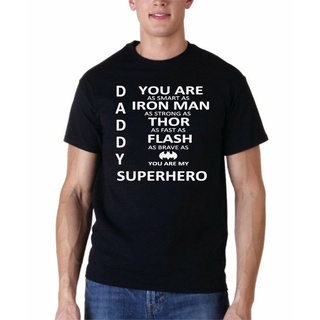 [S-5XL]เสื้อยืด พิมพ์ลาย Daddy Superhero Fathers Day เหมาะกับของขวัญวันพ่อ สําหรับผู้ชาย 689087