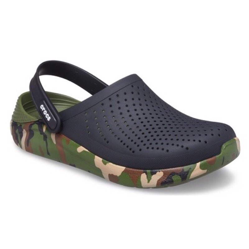 ผ้าใบสีขาว รองเท้ากีฬา Crocs™ Literide Printed Camo Clog รองเท้าคร็อค ลายทหาร ใส่ได้ทั้งหญิงและชาย