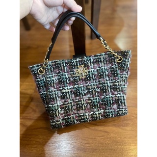 ‼️ราคาตาแตก‼️พร้อมส่ง  Tory Burch Britten mini tote ผ้าทวีต