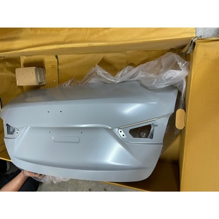 55. DAY05261X ฝากระโปรงหลังรุ่น 4ประตู. MAZDA2. ปี2014-2019 รุ่นไม่มีสปอยเลอร์ เบิกศูนย์ มาสด้า (MDBPHO)