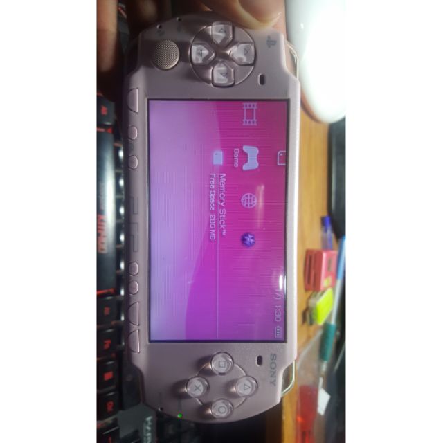 เครื่องเกมส์ PSP รุ่น 2000 (มือสอง) สภาพ 90%