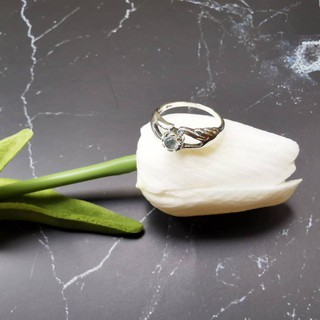 Together​ Moonstone Ring​ แหวนมูนสโตนสีรุ้ง​ ก้านเรียบ​ๆ​ โชว์พลอยสวย​ ตัวเรือนเงินแท้ 925.