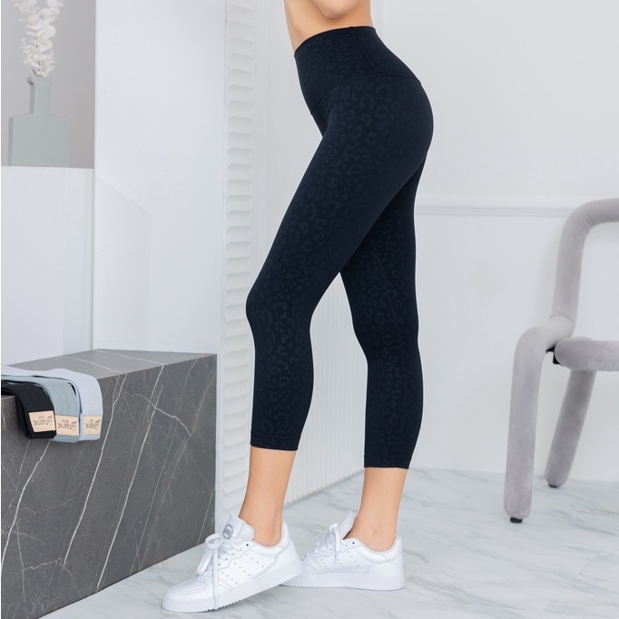 [Birtive HIGH-WAIST GYM LEGGING]  (Pants ขา 5 ส่วน) กางเกงออกกำลังกาย สี IVORY ลดราคาพิเศษไม่รับเปลี่ยนหรือคืนค่ะ