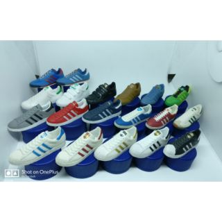 Adidas bottle cap complete set 60