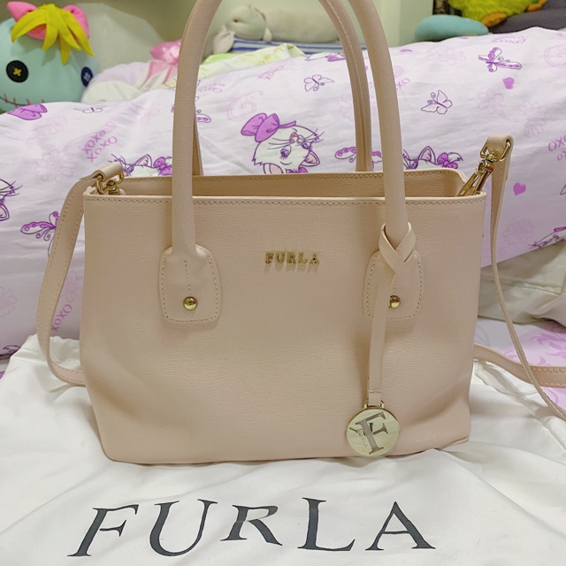 กระเป๋าสะพาย furla แท้