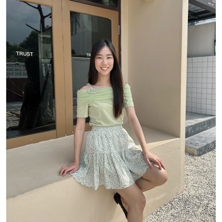 Madeleine top 💚 เสื้อปาดไหล่ ปรับสายได้