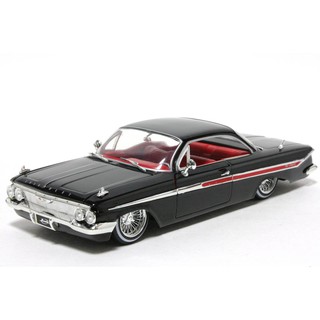 รถโมเดล JADA90022  เปิดประตูและกระโปรงหน้าได้ 1961 chevy impala 1/24 สีดำ