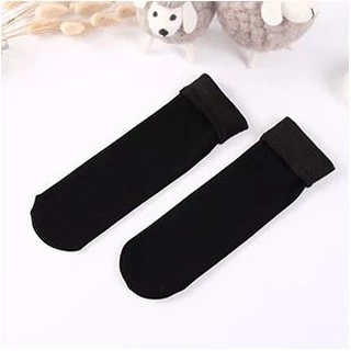 ถุงเท้าบุขนกันหนาว ได้ถึง - 10 องศา freesize ขนาด 26-28 cm มี 2 สีให้เลือก สีดำและสีเนื้อ