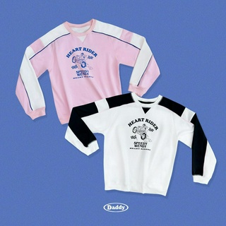 DADDY | Heart Rider Sweater เสื้อสไตล์ sport สกรีนน้องเวนดีขี่มอเตอร์ไซค์ สีชมพู สีขาว