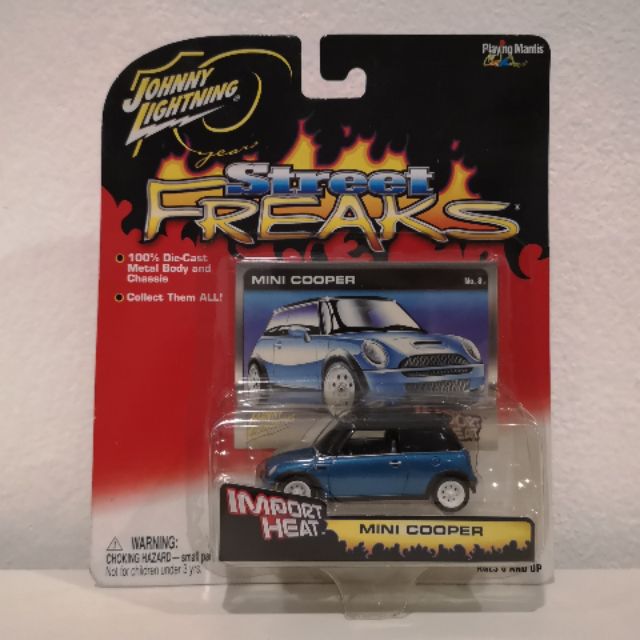 MODEL DIECAST CAR MINI COOPER R50 - Johnny Lightning