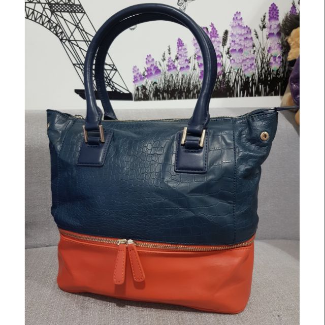 Chales & Keith แท้