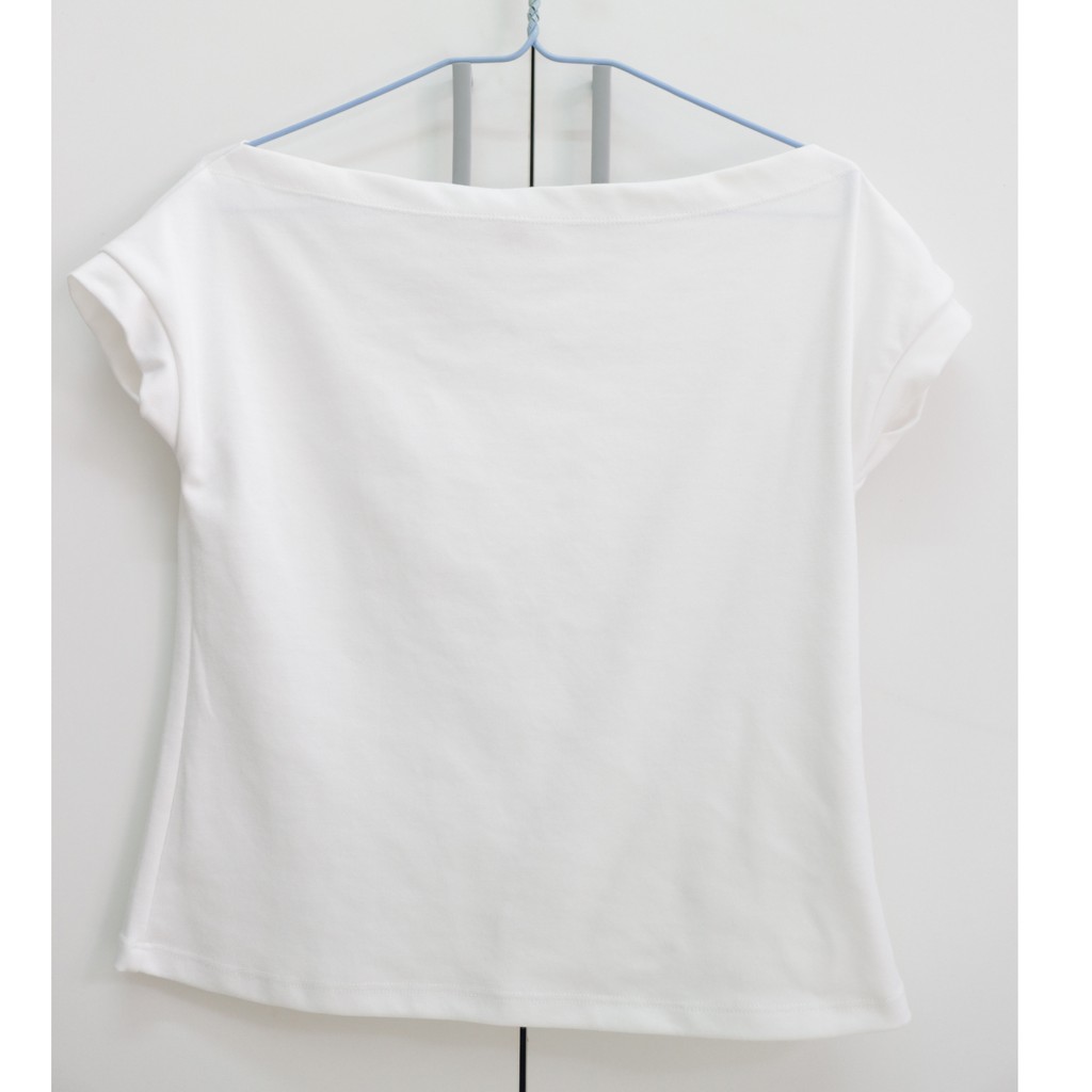 (Used) Omi เสื้อไหล่ปาดแขนสั้น